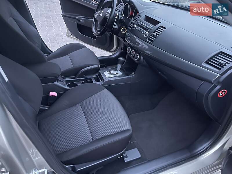 Седан Mitsubishi Lancer 2008 в Луцьку