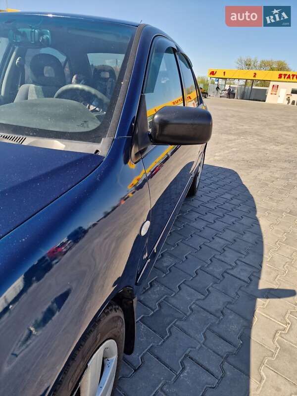 Седан Mitsubishi Lancer 2004 в Луцке