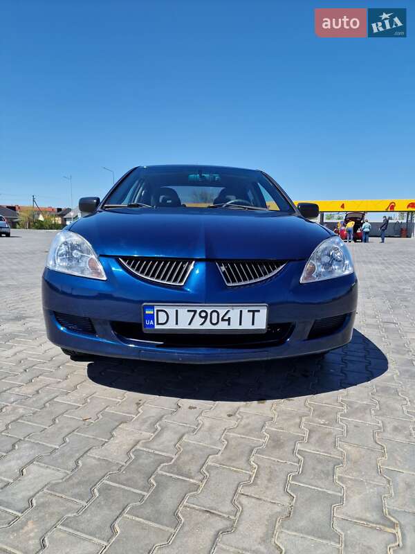 Седан Mitsubishi Lancer 2004 в Луцке