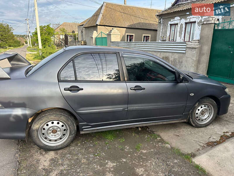 Седан Mitsubishi Lancer 2006 в Николаеве
