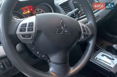 Седан Mitsubishi Lancer 2015 в 