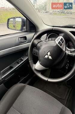 Седан Mitsubishi Lancer 2011 в 