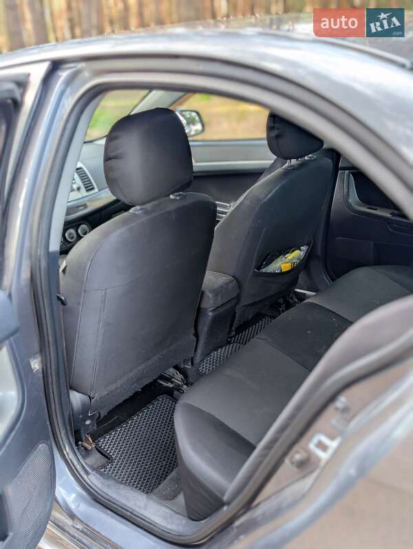 Седан Mitsubishi Lancer 2007 в Рава-Русской