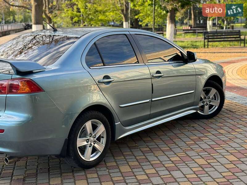 Седан Mitsubishi Lancer 2008 в Сараті
