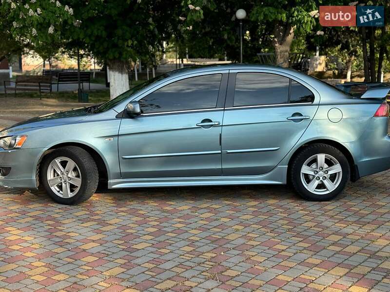 Седан Mitsubishi Lancer 2008 в Сараті
