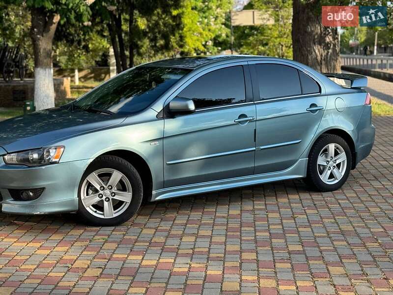 Седан Mitsubishi Lancer 2008 в Сараті