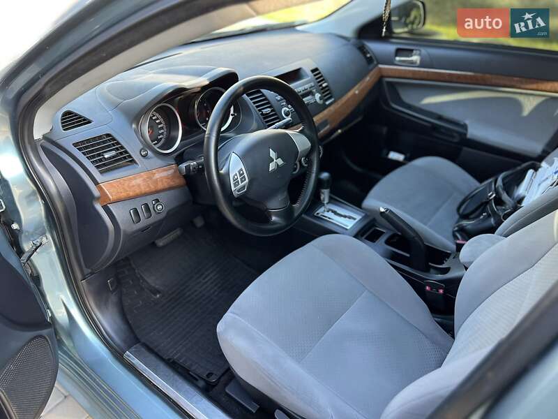 Седан Mitsubishi Lancer 2008 в Сараті