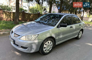 Седан Mitsubishi Lancer 2004 в Чернівцях