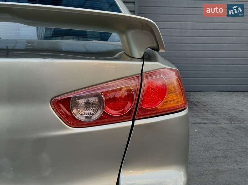 Седан Mitsubishi Lancer 2007 в Києві