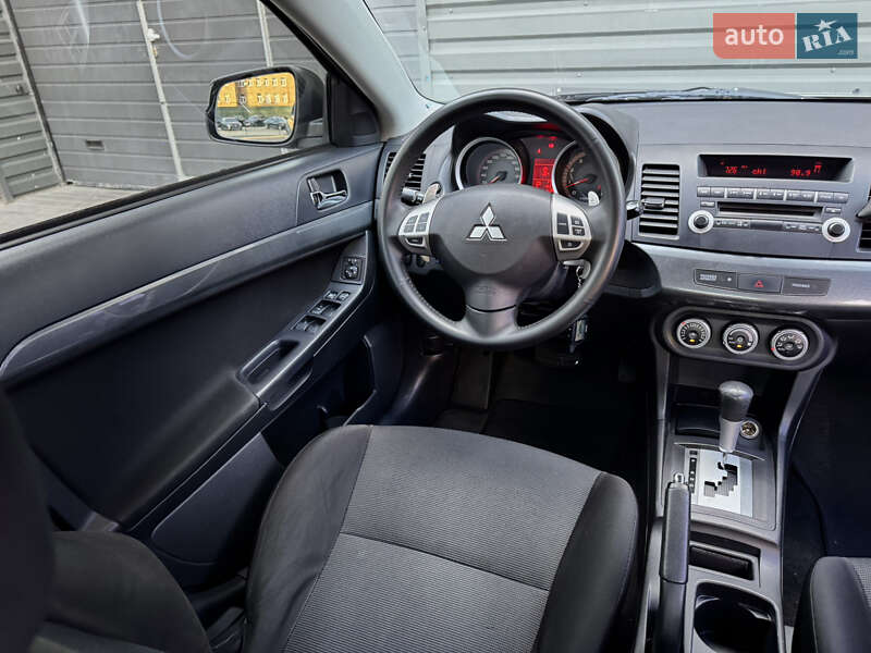 Седан Mitsubishi Lancer 2007 в Києві