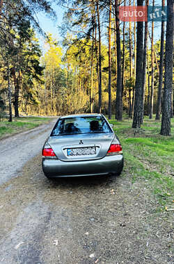 Седан Mitsubishi Lancer 2004 в 