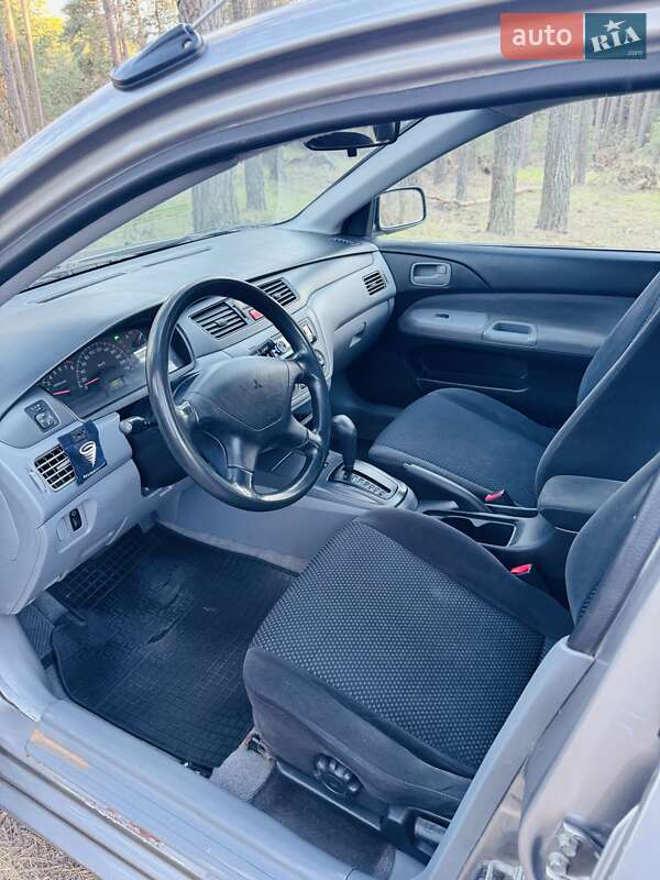 Mitsubishi Lancer 2004