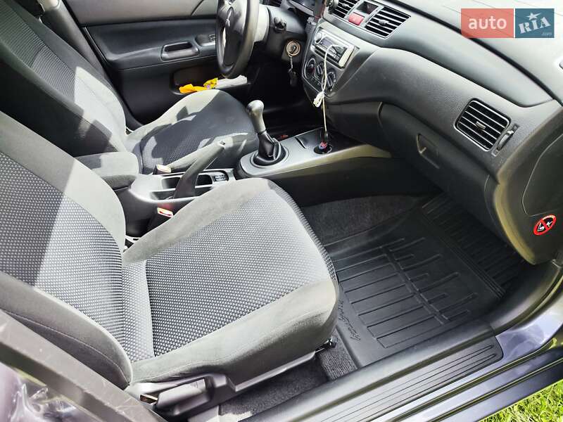 Седан Mitsubishi Lancer 2007 в Харькове