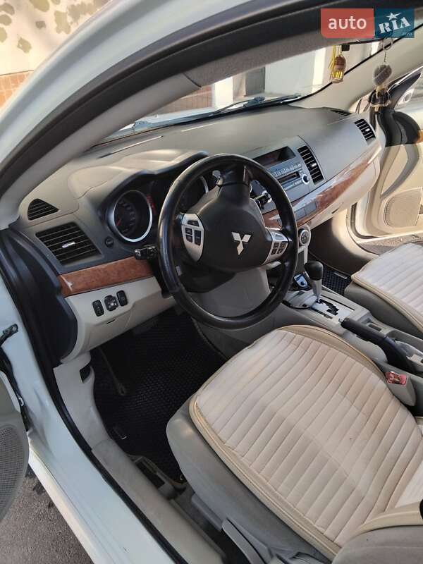 Седан Mitsubishi Lancer 2008 в Ізмаїлі