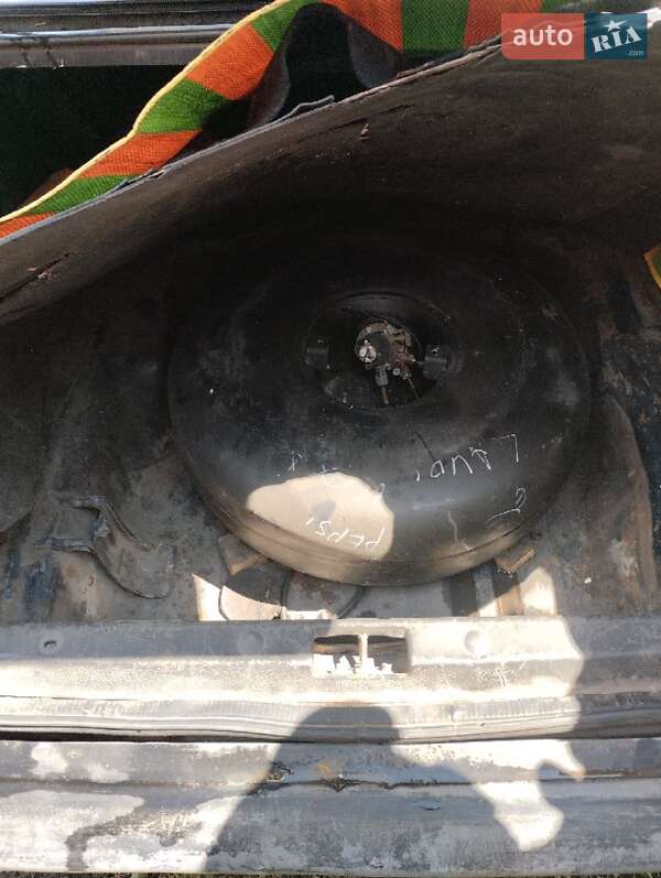 Седан Mitsubishi Lancer 1989 в Миколаєві