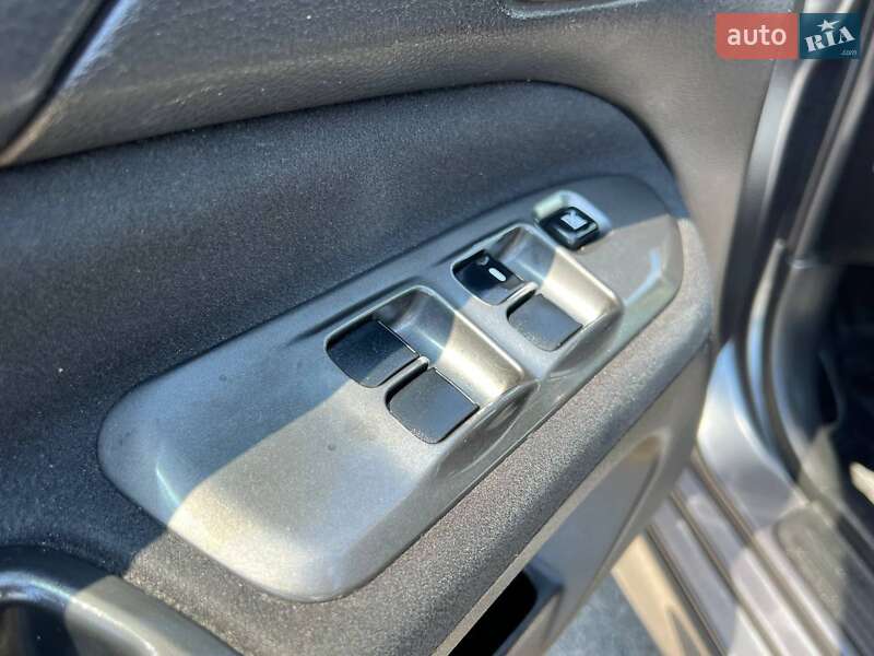 Седан Mitsubishi Lancer 2006 в Одесі