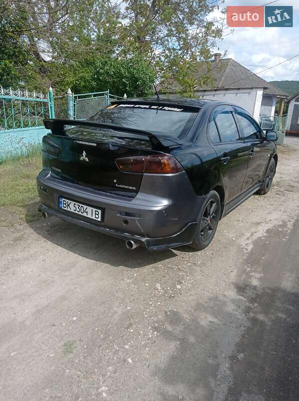 Хэтчбек Mitsubishi Lancer 2008 в Могилев-Подольске