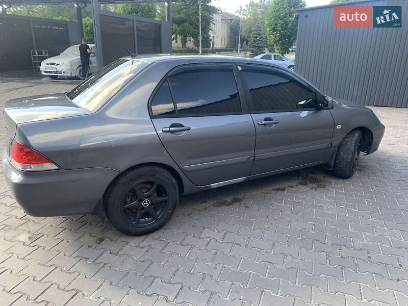 Седан Mitsubishi Lancer 2006 в Кам'янському
