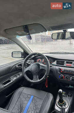 Седан Mitsubishi Lancer 2005 в 