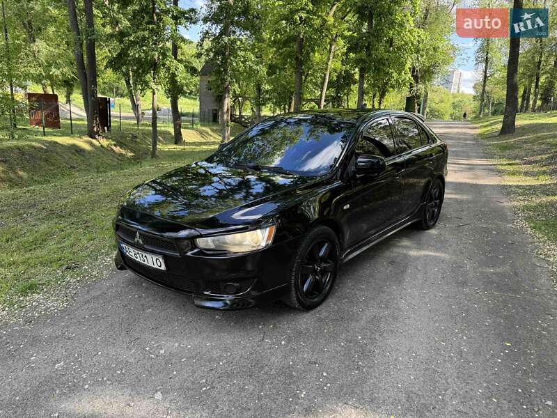 Хэтчбек Mitsubishi Lancer 2009 в 