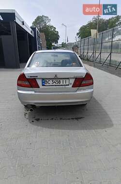 Седан Mitsubishi Lancer 1996 в 