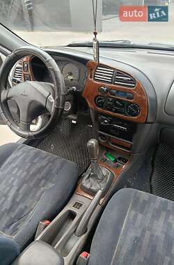 Седан Mitsubishi Lancer 1996 в 