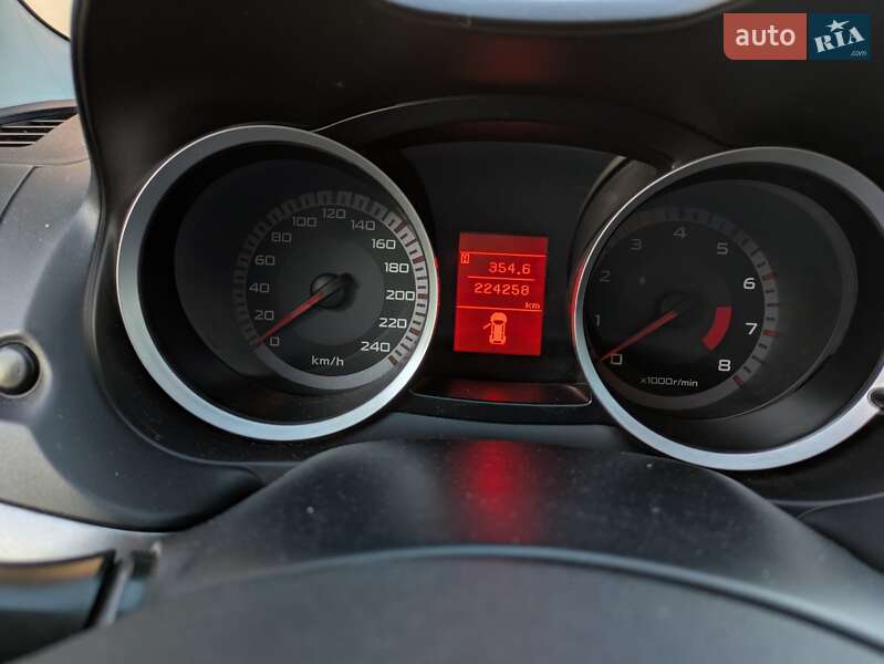 Седан Mitsubishi Lancer 2009 в Києві