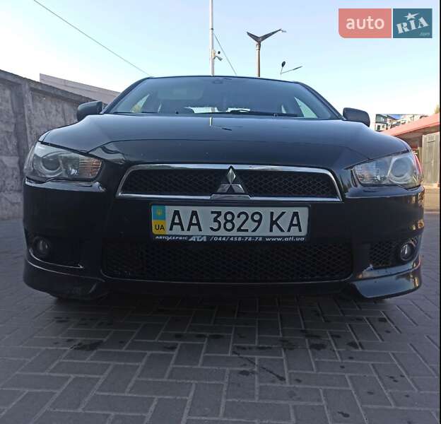 Седан Mitsubishi Lancer 2009 в Борисполе