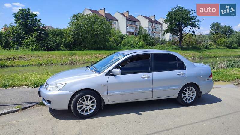 Седан Mitsubishi Lancer 2006 в Ужгороде