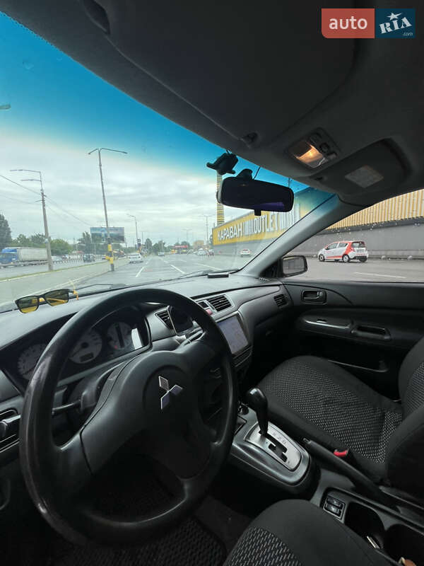 Седан Mitsubishi Lancer 2008 в Києві