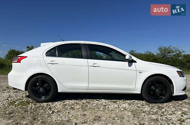 Хетчбек Mitsubishi Lancer 2012 в 