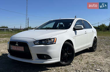 Хетчбек Mitsubishi Lancer 2012 в 