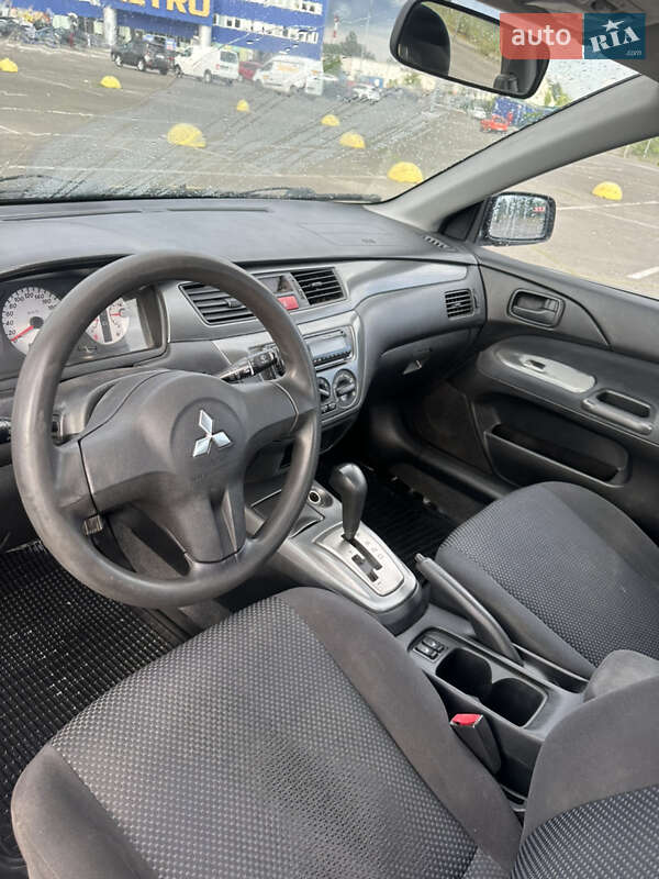 Седан Mitsubishi Lancer 2007 в Киеве