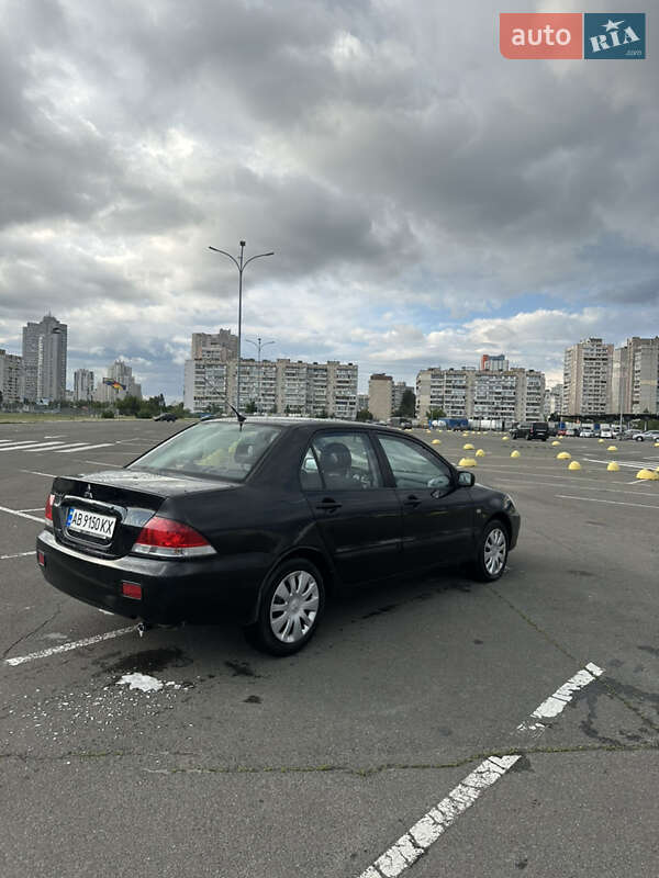 Седан Mitsubishi Lancer 2007 в Киеве