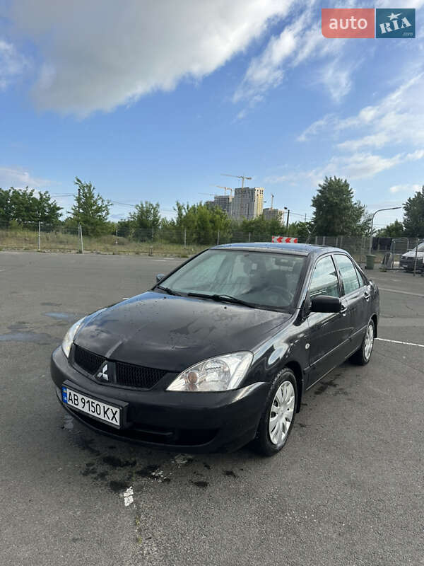 Седан Mitsubishi Lancer 2007 в Киеве