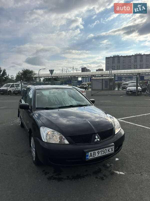 Седан Mitsubishi Lancer 2007 в Киеве