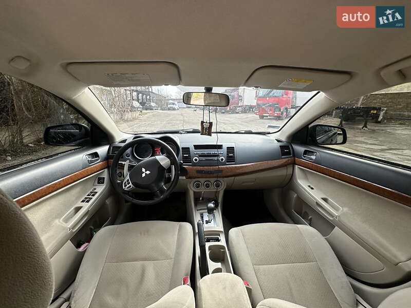 Седан Mitsubishi Lancer 2008 в Одессе