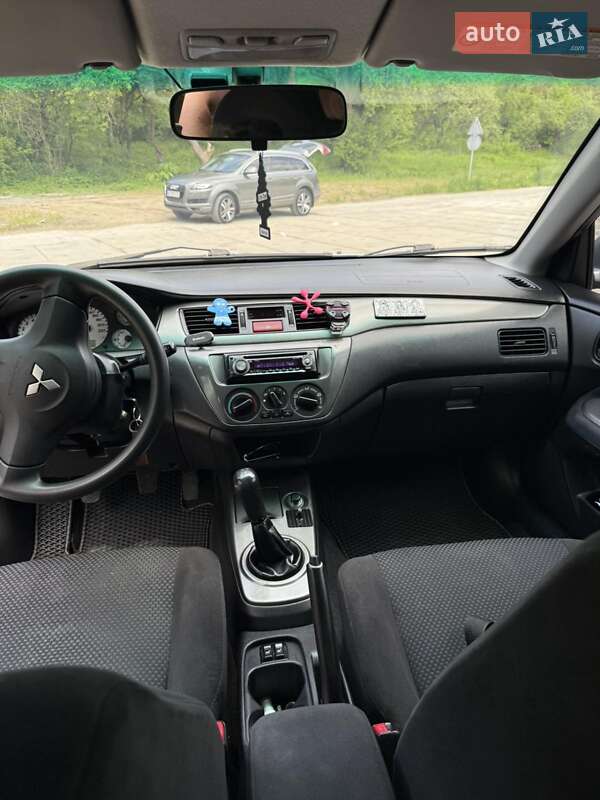 Седан Mitsubishi Lancer 2006 в Львове фото 24 Седан Mitsubishi Lancer 2006 в Львове