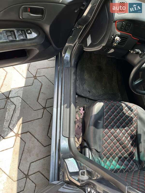 Седан Mitsubishi Lancer 2004 в Тернополе