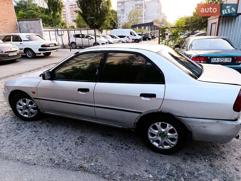 Седан Mitsubishi Lancer 1996 в Хмельницком