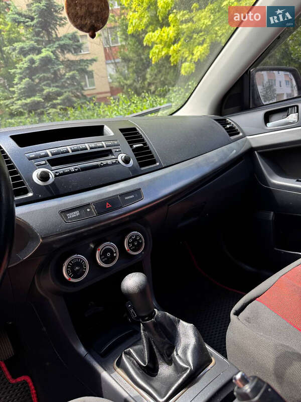 Седан Mitsubishi Lancer 2008 в Одессе