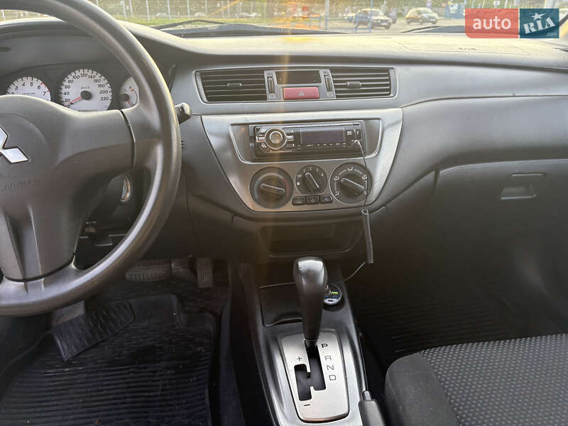 Седан Mitsubishi Lancer 2008 в Днепре