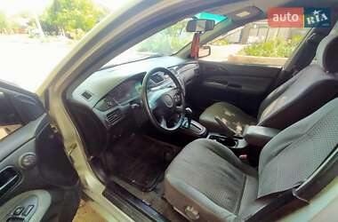 Седан Mitsubishi Lancer 2001 в 