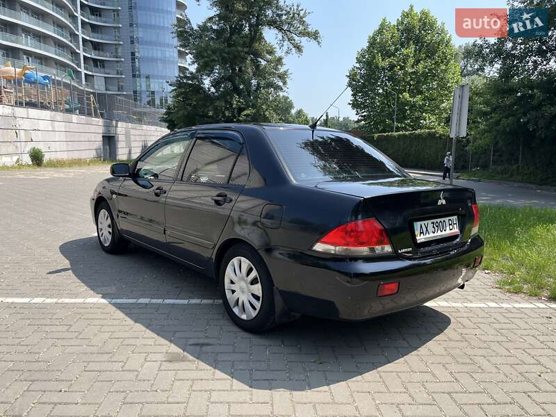 Седан Mitsubishi Lancer 2008 в Киеве