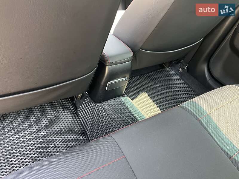 Седан Mitsubishi Lancer 2008 в Киеве