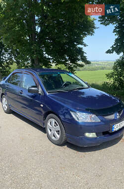 Седан Mitsubishi Lancer 2003 в Киеве