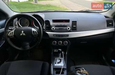 Хэтчбек Mitsubishi Lancer 2009 в 