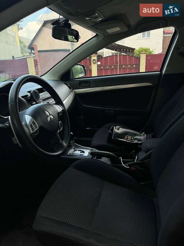 Хэтчбек Mitsubishi Lancer 2009 в Киеве