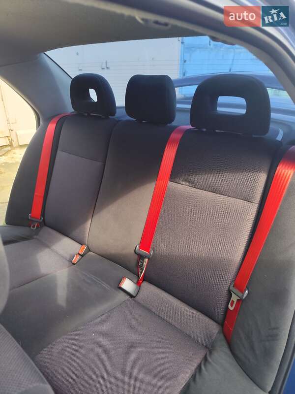 Седан Mitsubishi Lancer 2006 в Киеве