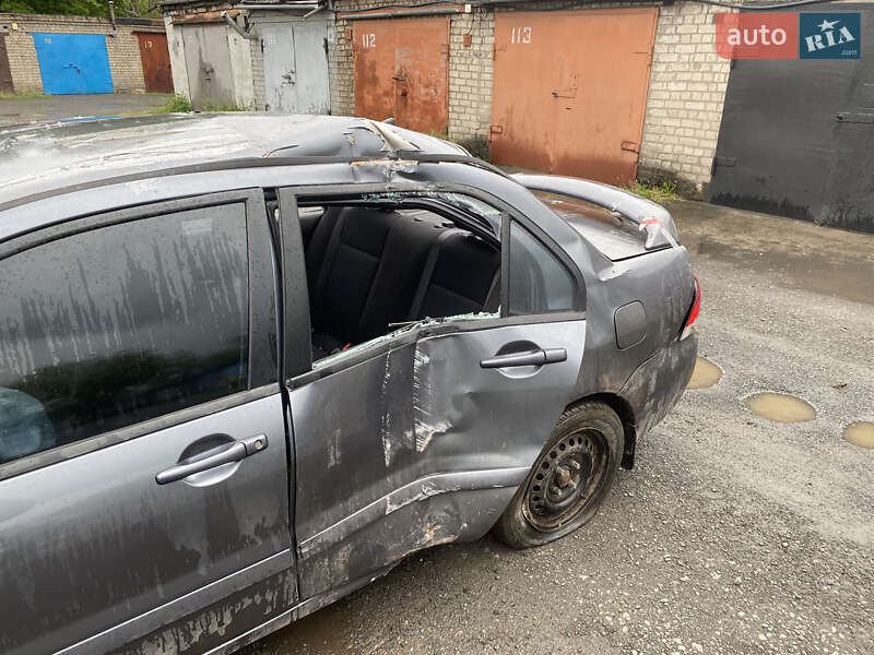 Седан Mitsubishi Lancer 2005 в Кривом Роге